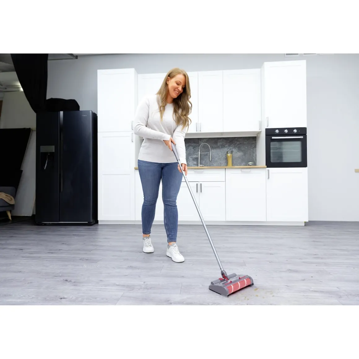 Akku-Kehrbesen "Livington Voom"